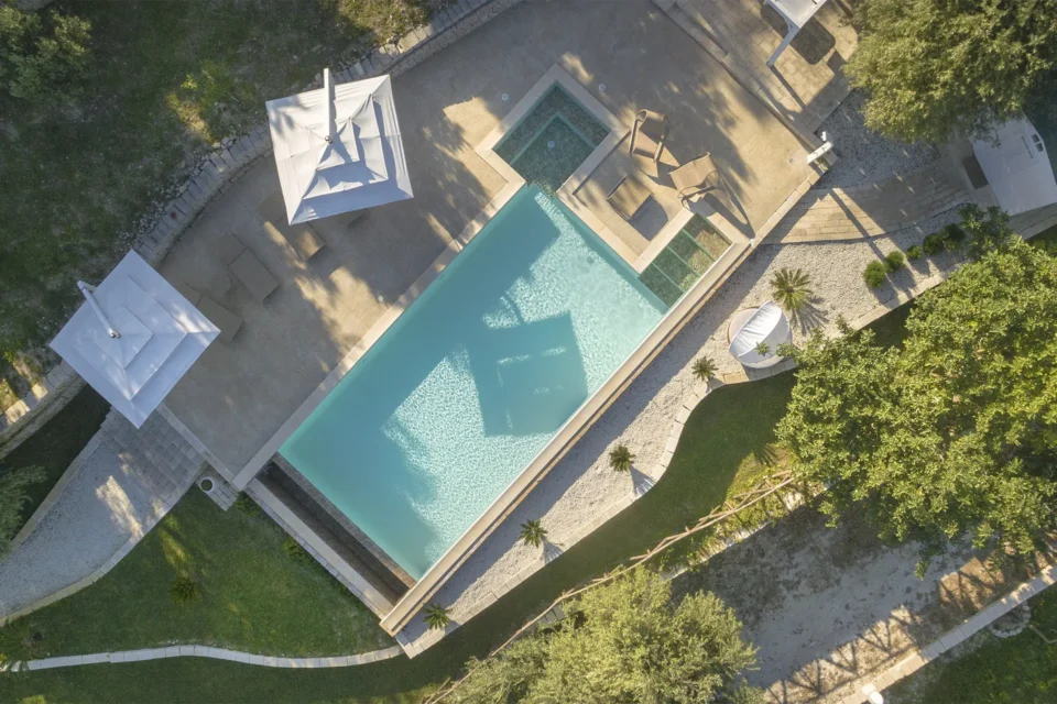 La piscina della tenuta Olive Alive