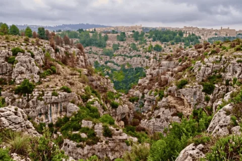 Pantalica cosa vedere: trekking e storia nella necropoli UNESCO della Sicilia